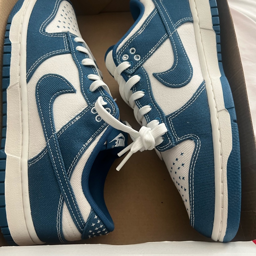 NIKE DUNK LOW SE